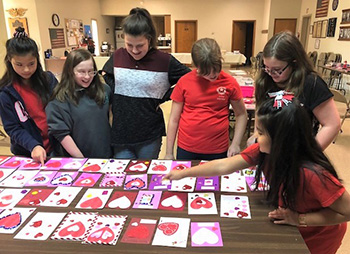 Junior Auxiliary members create Valentine wishes for veterans