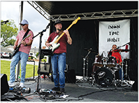 Down Time Habit band played at Cruisin on Collage
