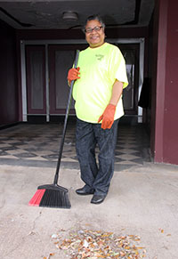 Volunteers pitch in to clean up!