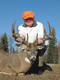 Vince Mowery bags massive buck